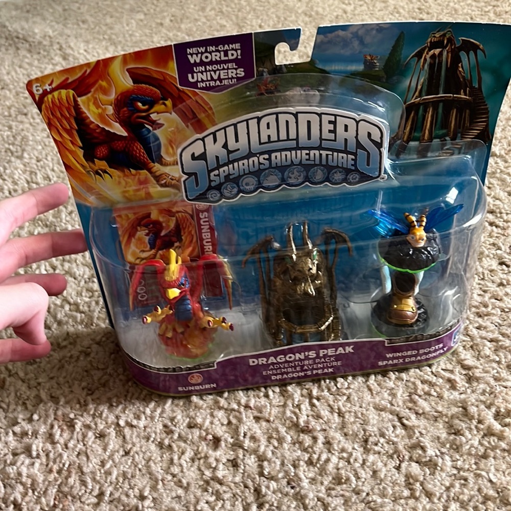 Skylanders figure- Dragon’s peak